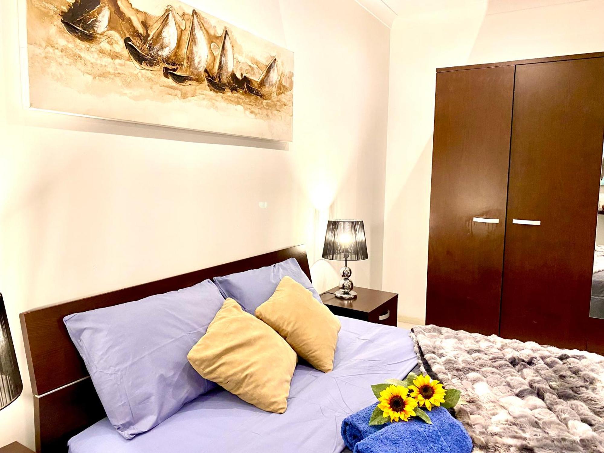Seafront Harbour Haven - Steps To Ferry, Shops And Beaches Sliema Exteriör bild