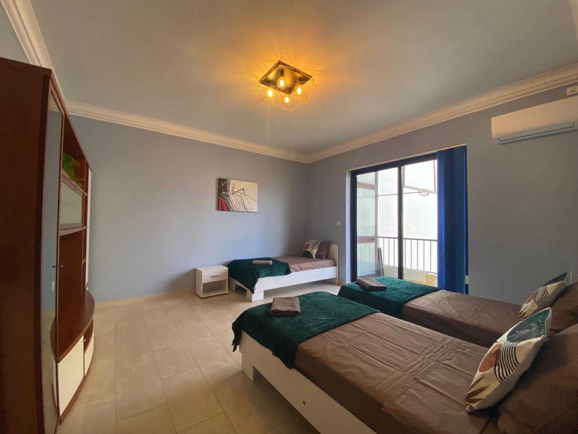 Seafront Harbour Haven - Steps To Ferry, Shops And Beaches Sliema Exteriör bild