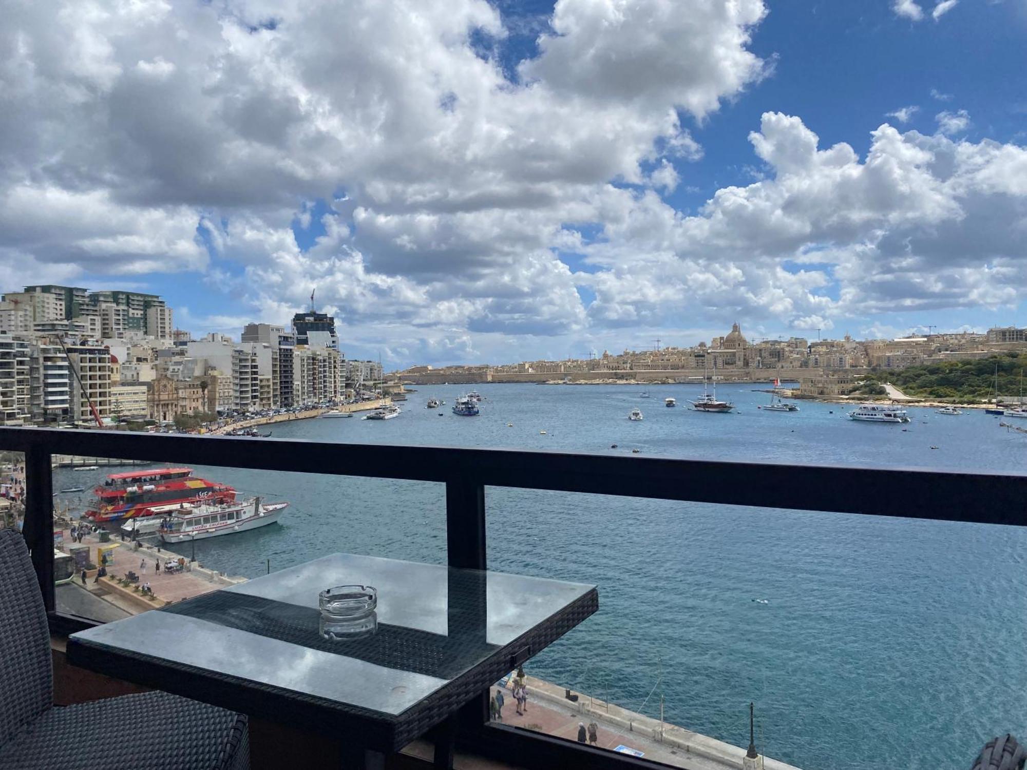 Seafront Harbour Haven - Steps To Ferry, Shops And Beaches Sliema Exteriör bild