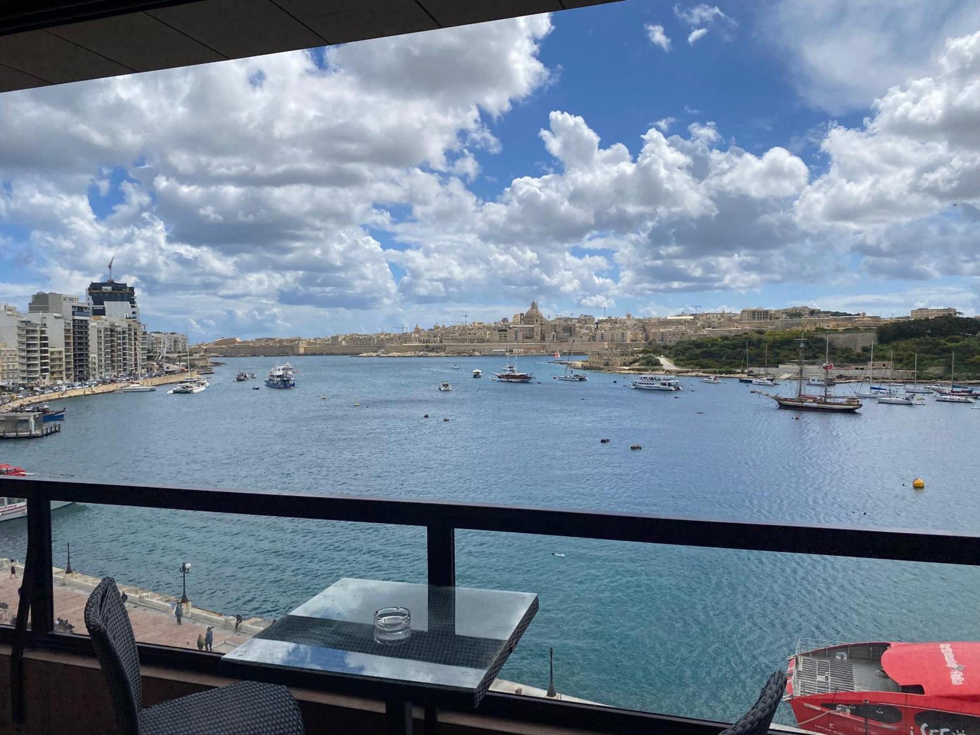 Seafront Harbour Haven - Steps To Ferry, Shops And Beaches Sliema Exteriör bild