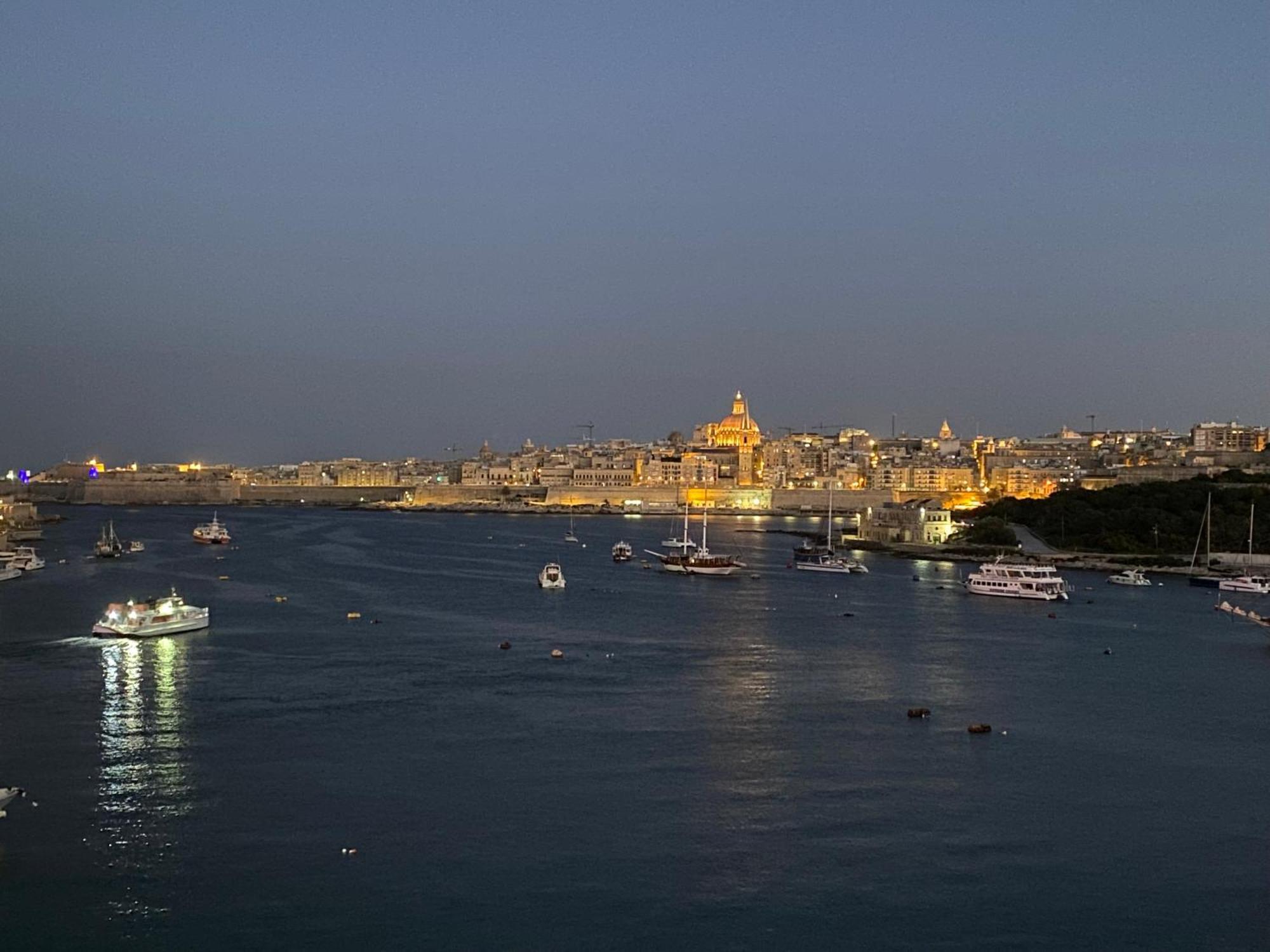 Seafront Harbour Haven - Steps To Ferry, Shops And Beaches Sliema Exteriör bild